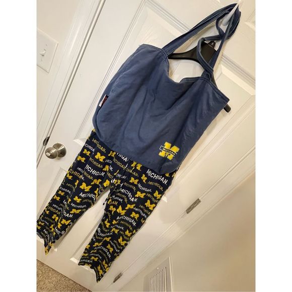 Michigan pajama pants size large bundle with reversible bag university of Michig - Picture 1 of 13